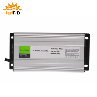 24V Lifepo4 Lityum Pil Şarj Cihazı 12V 36V 48V 60V 72V Li Ion Kurşun Asit Golf Arabası Hibrit Araba için